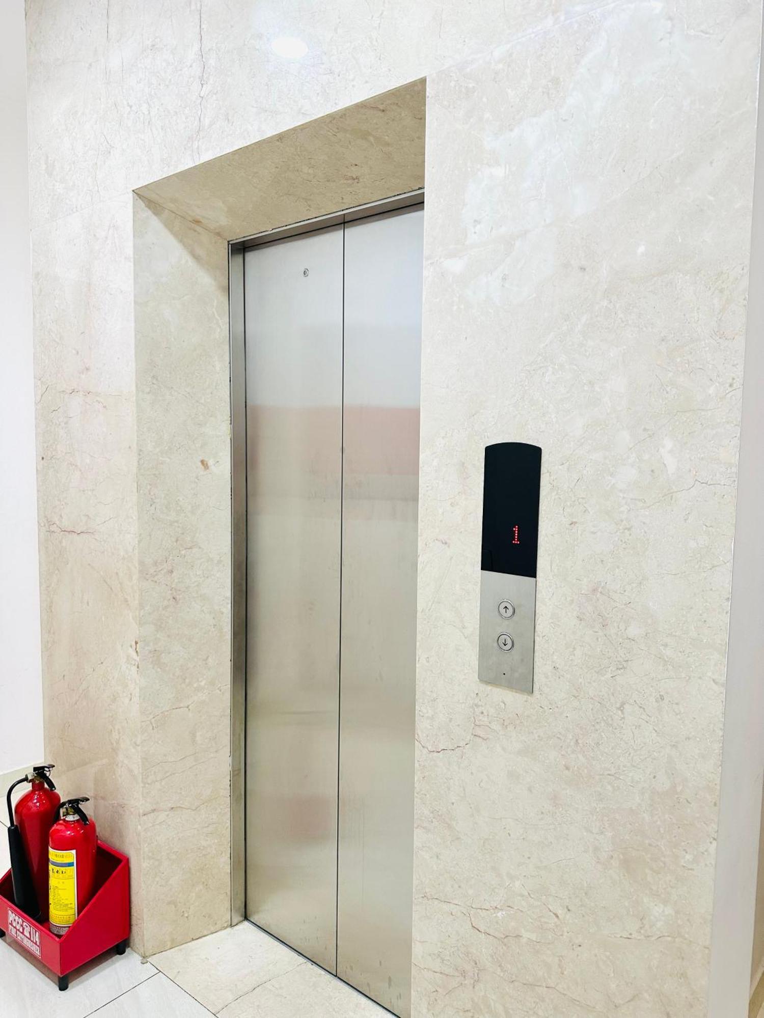 Modern Apartment Near Landmark81 مدينة هوشي منه المظهر الخارجي الصورة